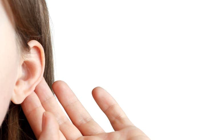 cicatriz pós lobuloplastia