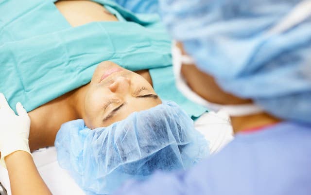 Dicas para garantir a segurança na cirurgia plástica