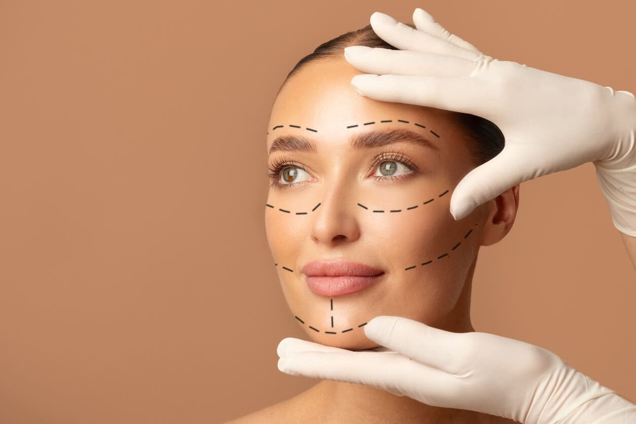 Paciente durante preparação para realizar o procedimento de enxerto facial